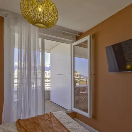 Le Mounier T2 Avec Balcon Et Parking Gratuit Apartmán