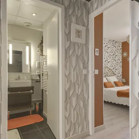 Le Mounier T2 Avec Balcon Et Parking Gratuit Apartmán *